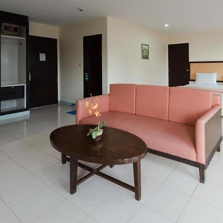 Nice Beach Hotel Rayong Exterior photo