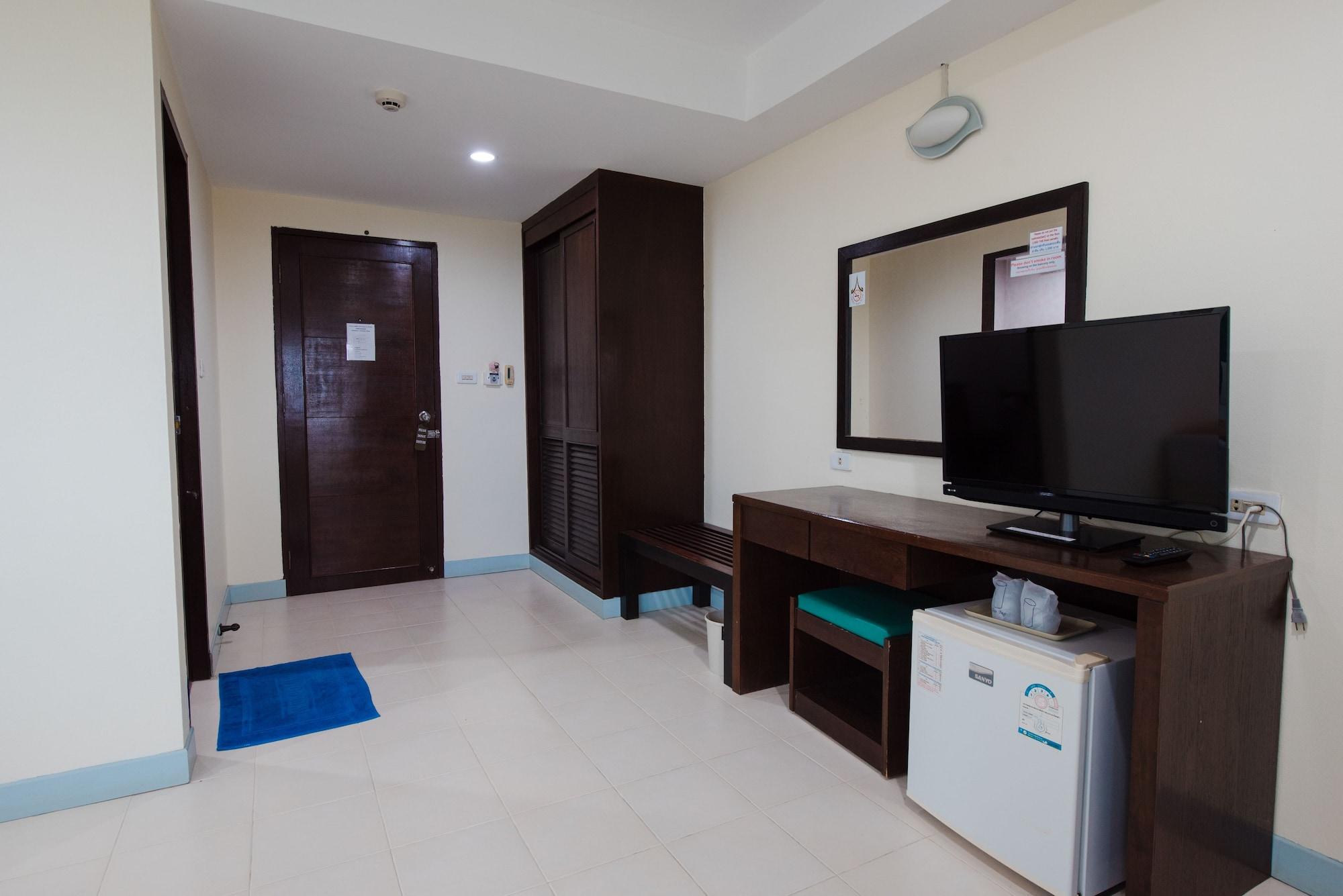 Nice Beach Hotel Rayong Exterior photo