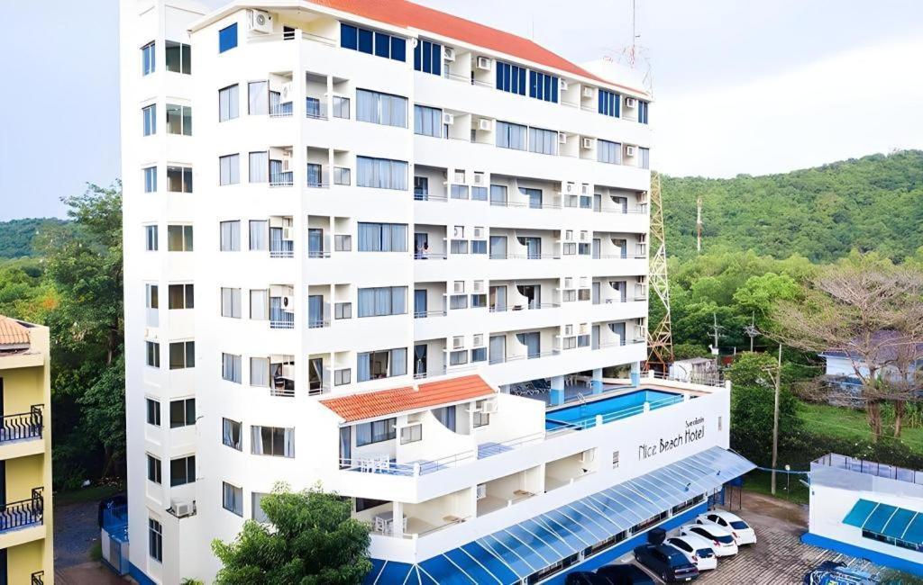 Nice Beach Hotel Rayong Exterior photo