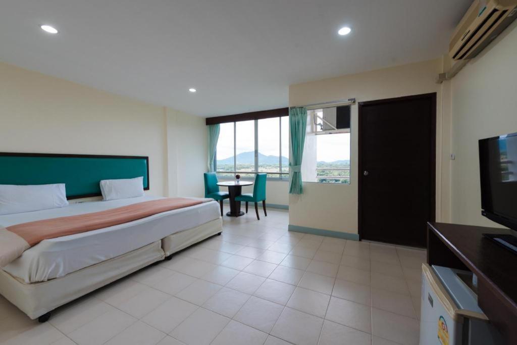Nice Beach Hotel Rayong Exterior photo