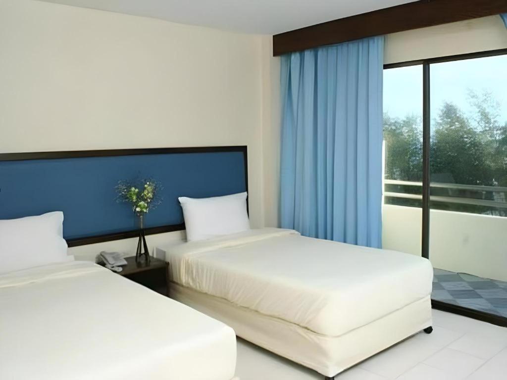 Nice Beach Hotel Rayong Exterior photo