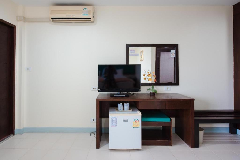 Nice Beach Hotel Rayong Exterior photo