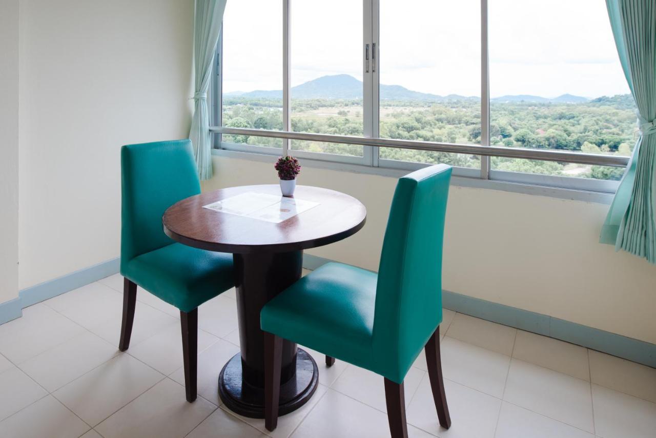 Nice Beach Hotel Rayong Exterior photo