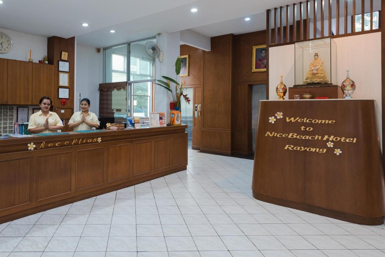 Nice Beach Hotel Rayong Exterior photo